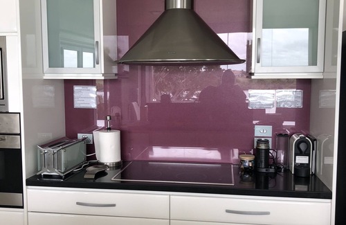 White Sands House | Superb house with direct river access.n 10 Guests Shared private pontoon