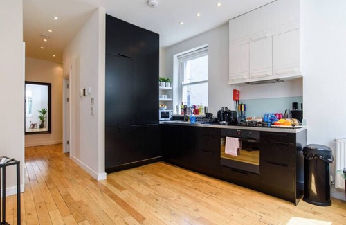 Roath Apartment | Superb Modern 1 Bedroom Apt | Cocoon Dbl Sofa Bed