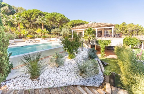 La Nartelle House | Superb VILLA 100 m from the beach with swimming pool