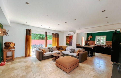 Gonfaron Villa | Superb villa T5