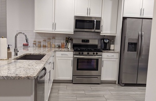 Glendale House | SuperBowl Vacation Home 1/4 mile from StateFarm Stadium