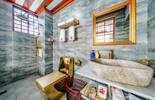 Dali Ancient Town House | Superior Sunshine King Room