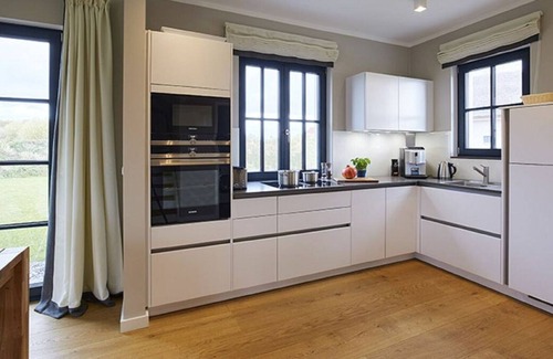 Dranske Apartment | Superior thatched villa with 2 bedrooms F01