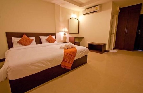 Khlong Song Ton Nun Hotel | Suphan Lake Hometel