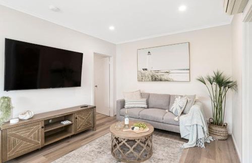 Semaphore House | Sur La Mer Semaphore