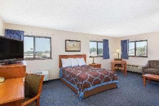 Grand Island Hotel | SureStay Plus Hotel by Best Western Grand Island