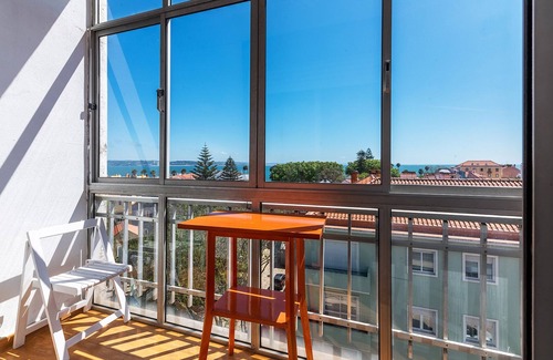 Paco De Arcos Apartment | Surf and beach just 3 min away walking