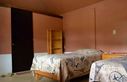 San Pedro Huamelula Cabin | Surf, rest, Repeat. 10 min walk from the beach.