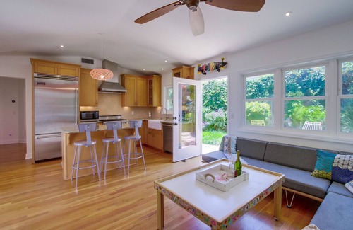 Village of La Jolla Cottage | Surf Shack - 3 Bedroom cottage blocks from the famous Windansea Beach