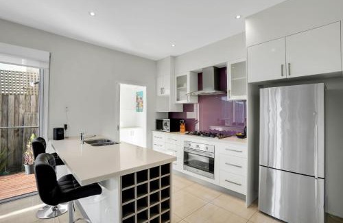 Warrnambool House | Surf Villa