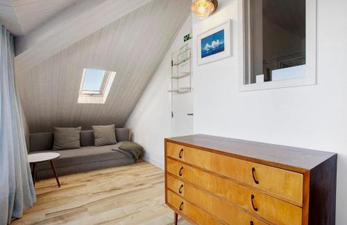 Baleal House | Surfcastle bnb and Surf School