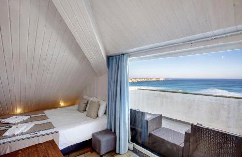 Baleal House | Surfcastle bnb and Surf School