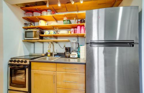 Waialua Apartment | Surfers Paradise Waialua Condo Steps to Beach!