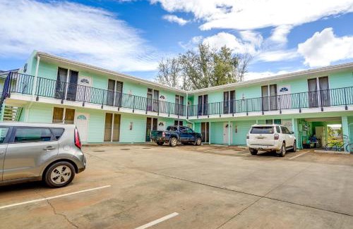 Waialua Apartment | Surfers Paradise Waialua Condo Steps to Beach!