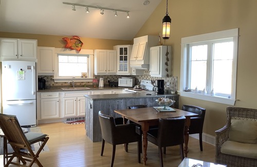 Eagle Head House | Surfs Up Eagle Head Bay, Oceanfront