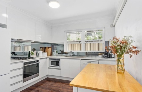 North Wollongong Apartment | Surfside Escape A Local Lifestyle at North Beach