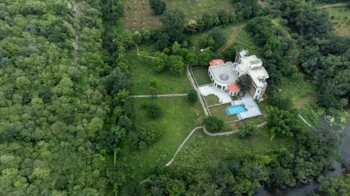 Thana Gazi House | Surya Bagh - A Luxury Hideaway - 20 minutes drive to Tehla gate, Sariska Tiger Reserve & 10 minute from Bhangarh Fort