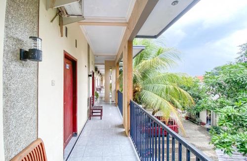 Probolinggo Hotel | Surya Guest House Urbanview Probolinggo