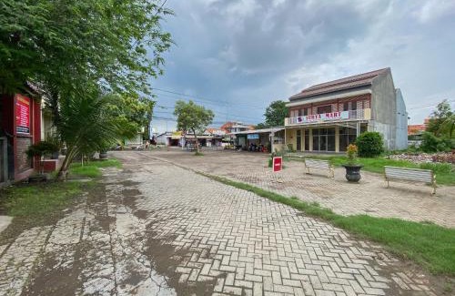 Probolinggo Hotel | Surya Guest House Urbanview Probolinggo