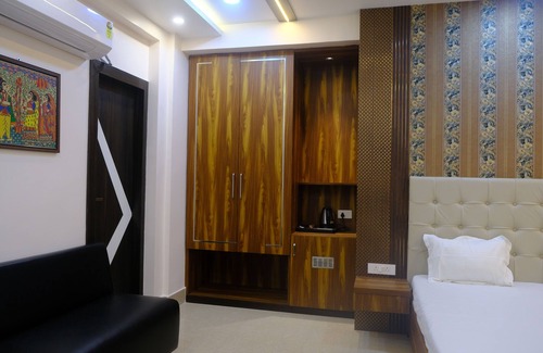 Sahibganj Hotel | SURYA PLAZA