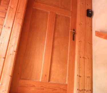 Bruchweiler Cabin | Susanna NEU mit Netflix Traveller Awards 2025