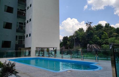 Pelindung Apartment | Sutra Damai Seaview