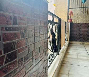 Delhi Apartment | Swagatam - DU