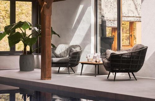 Heligan Apartment | Swallows End - Apartment with hot tub, sauna and pool (Dartmoor)