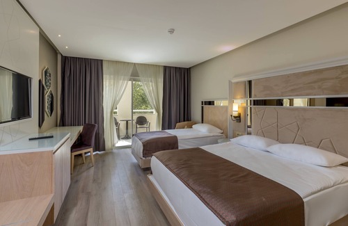 Lara Resort | Swandor Hotels & Resort Topkapi Palace - All Inclusive