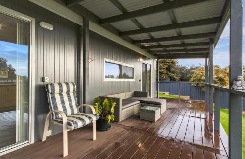 Metung House | Swans View