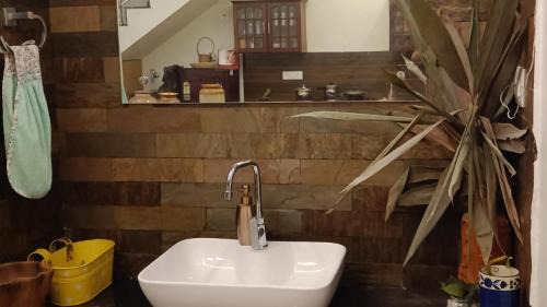 Kuzhuppilly Bed & Breakfast | Swasthigriha's Beach Homestay, Cherai