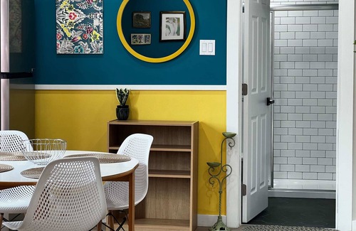 Downtown Apartment | Swedish House, Bright and Modern Downtown Retreat