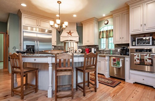 Branson West House | Sweet Dreams Escape for your Large Family