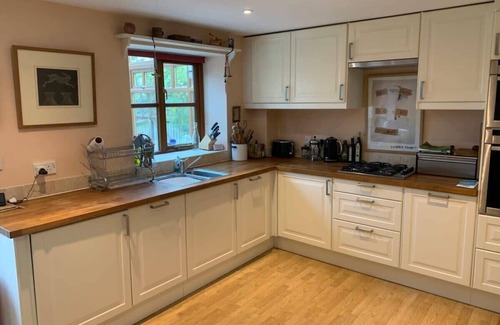 Frome House | Sweet Modern Country Cottage with Garden