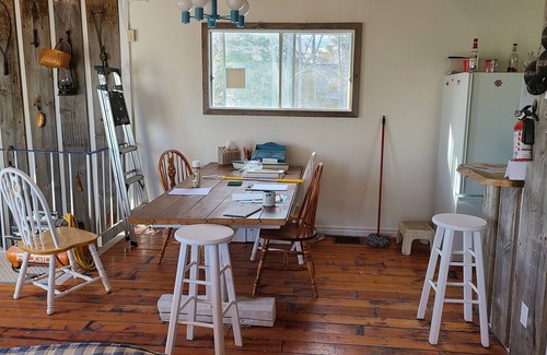 Shediac Villa | Swimmin pool movie stars &a c’ment pond- jc ma gee