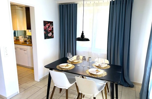 Hilterfingen Apartment | SwissHut Stunning Views Alps & Lake - Apart. Staat 22