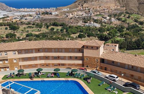 La Envia Apartment | Sybarix Apartment: Precioso apartamento con vistas al golf y el mar