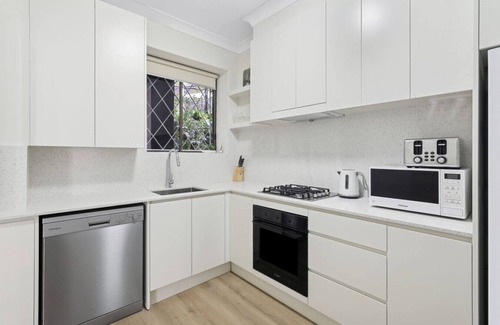 Kirribilli Apartment | Sydney`s Best Harbour Views|First Row Water Front