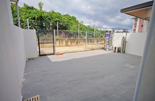 Kuching Villa | T&C Boxhill Gated 5 Min To Kuching Airport 12Pax