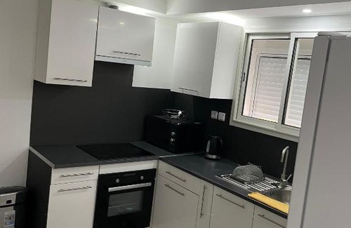 Hopitaux-Facultes Apartment | T2 Cosy Montpellier - Spa Privatif Jacuzzi Hammam Piscine Extérieure en Supplément