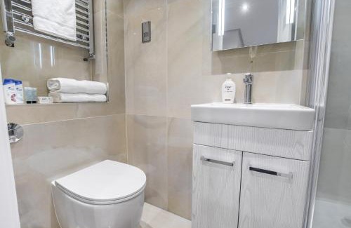 Hale House | TA House