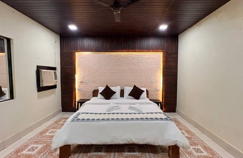 Khatia Resort | Taal Tiger Resort