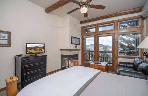 Estes Park Hotel | Taharaa Mountain Lodge