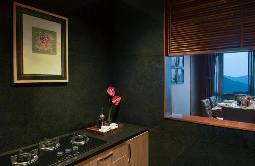 Kurseong Hotel | Taj Chia Kutir Resort & Spa Darjeeling