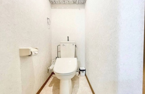 Hyakunincho Apartment | Takadanobaba 202, centrally located in Shinjuku-ku.