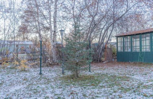 Fairbanks House | Taku's Contemporary & Stylish Private Retreat