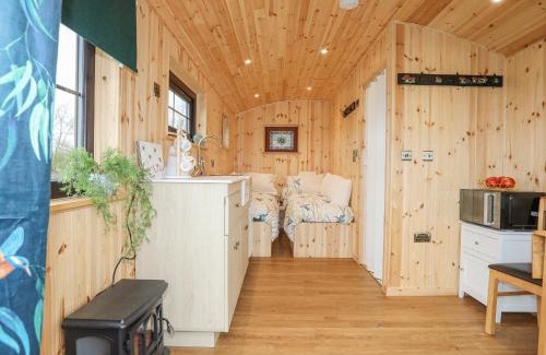 Dwyran House | Tal Sarn Shepherd Hut