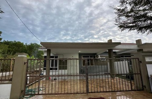 Kampung Sungai Dingin House | Taman Gantok Setia 28400 Mentakab