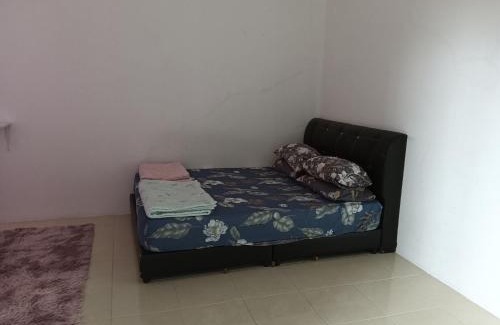 Sungai Besar House | Taman yu sungai besar