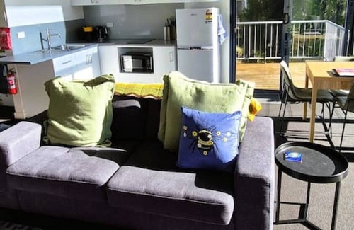 Grindelwald Apartment | Tamar Tonic - Lush River Views